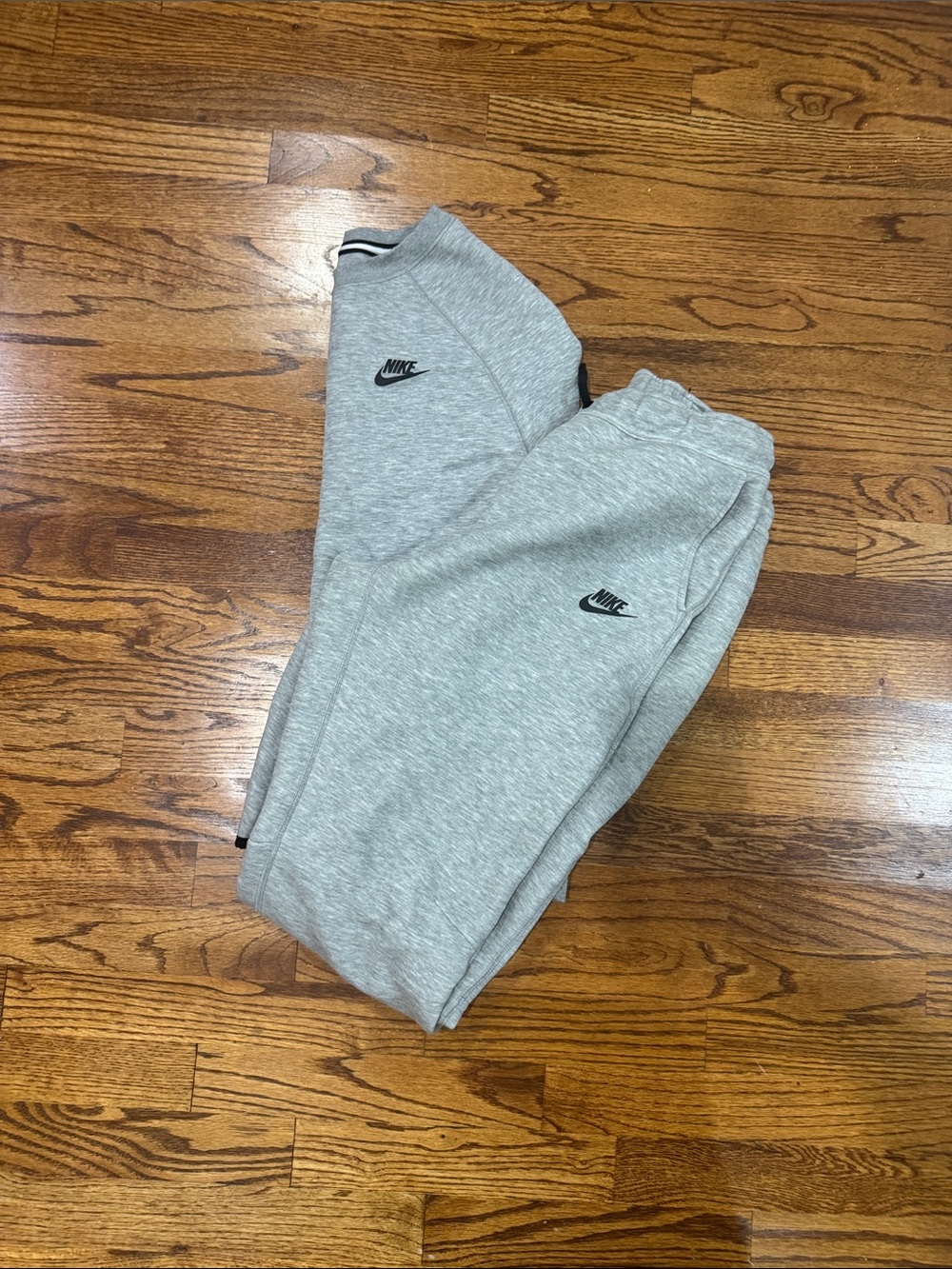 Nike Tech Kids Light Gray Heather Jogger Sweatpants and Sweatshirt size XL